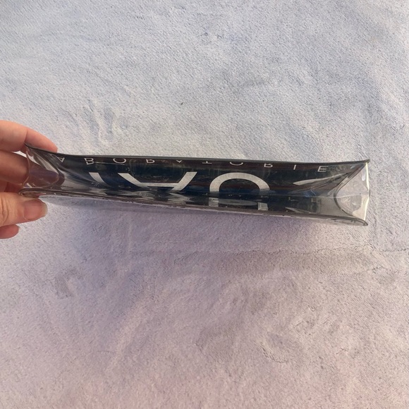 Lady Gaga’s Haus Laboratories makeup bag - Picture 2 of 6